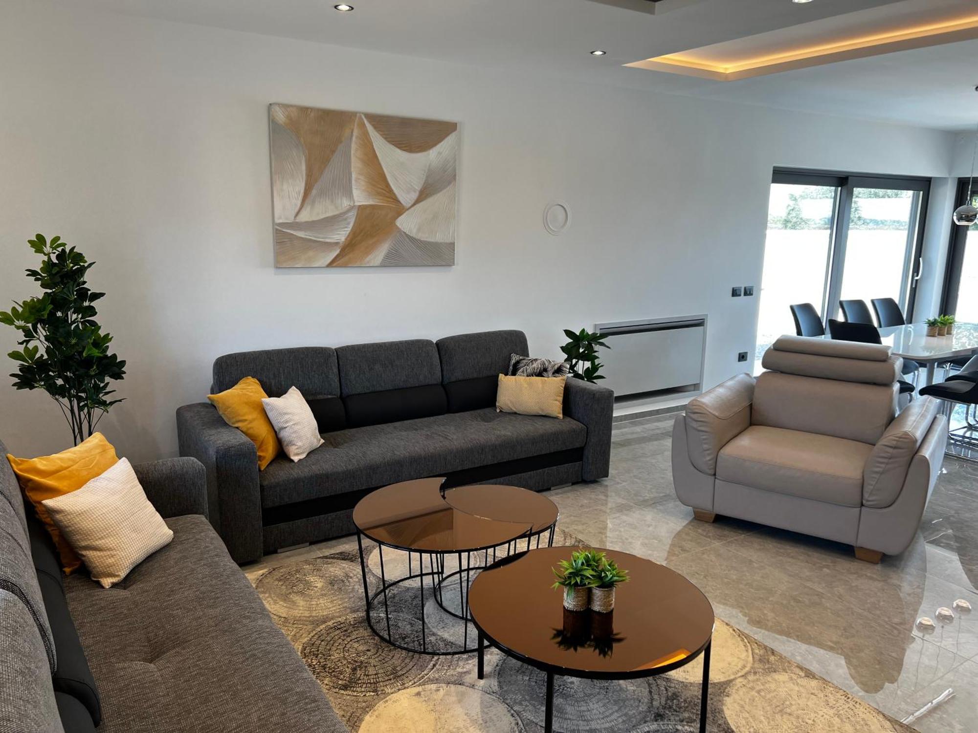 Villa Mare - Modern Villa With Swimming Pool And Jacuzzi Πούλα Εξωτερικό φωτογραφία