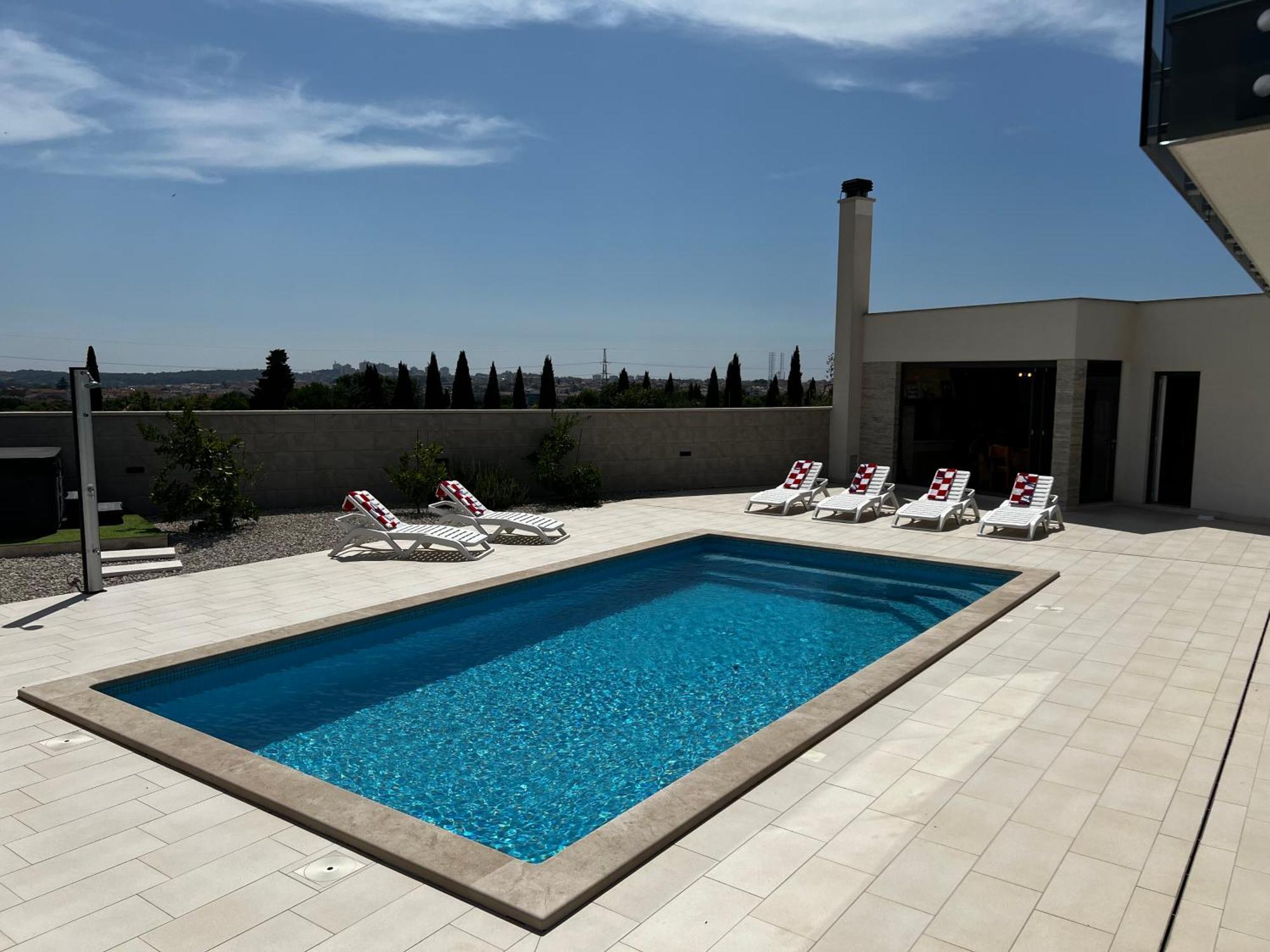 Villa Mare - Modern Villa With Swimming Pool And Jacuzzi Πούλα Εξωτερικό φωτογραφία