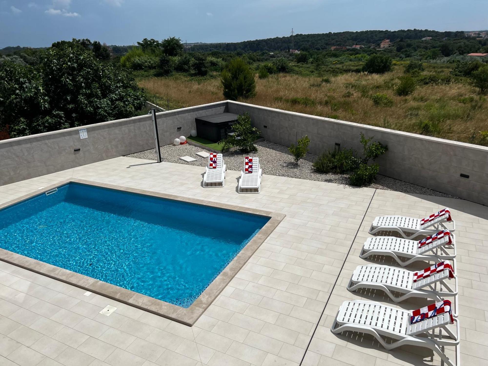 Villa Mare - Modern Villa With Swimming Pool And Jacuzzi Πούλα Εξωτερικό φωτογραφία